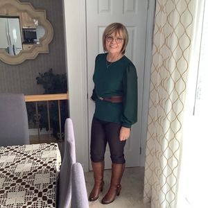 Meet your Posher, Raymonde